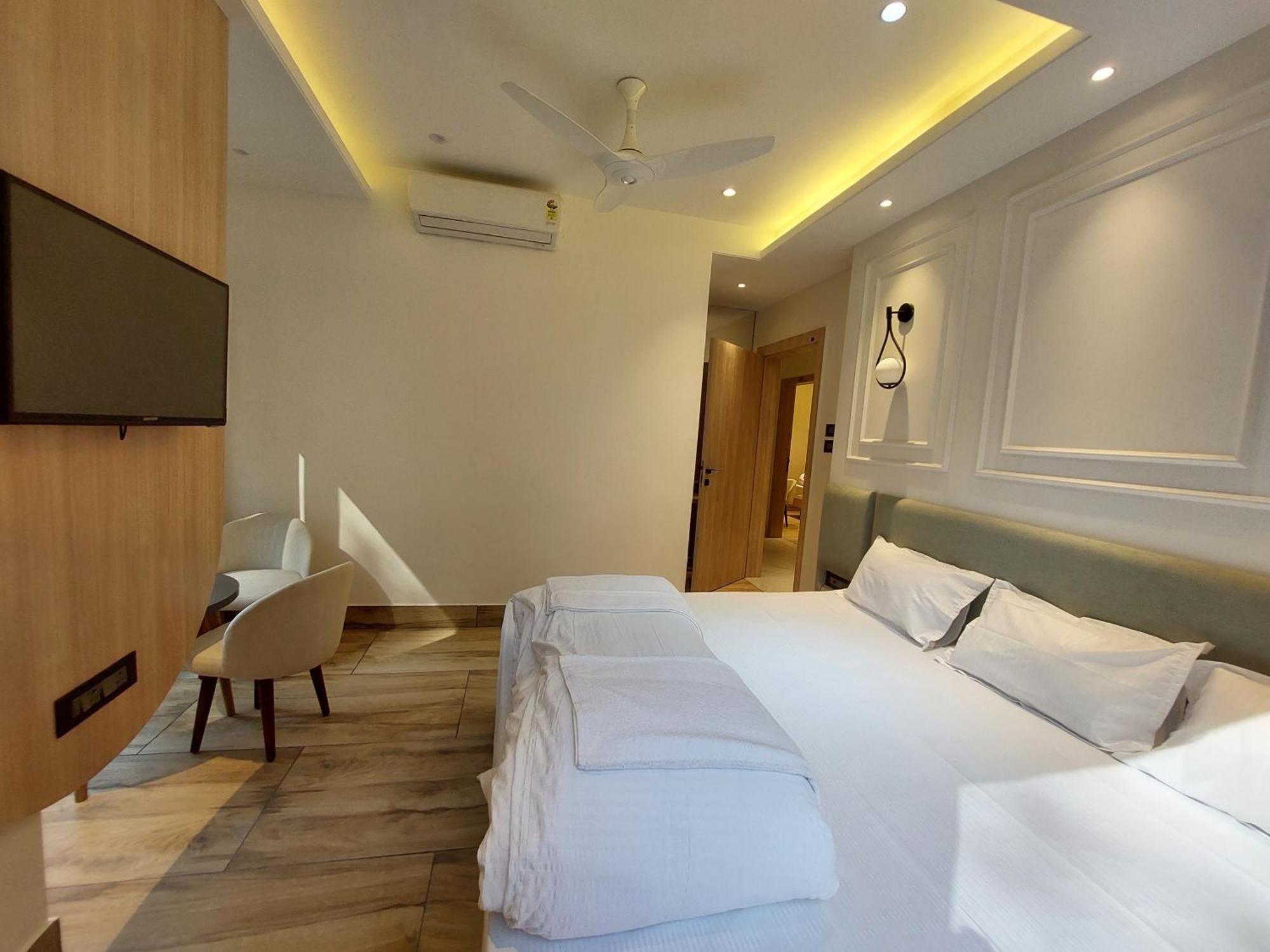 Rajasthani Dhani Hotel Khanapara Exterior foto