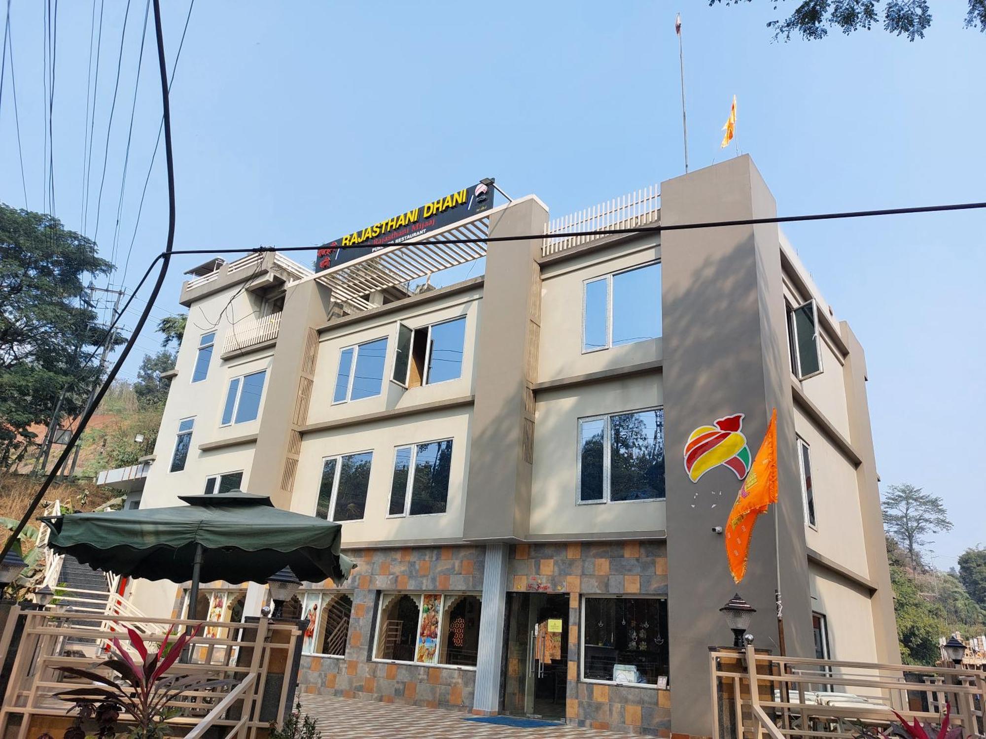 Rajasthani Dhani Hotel Khanapara Exterior foto